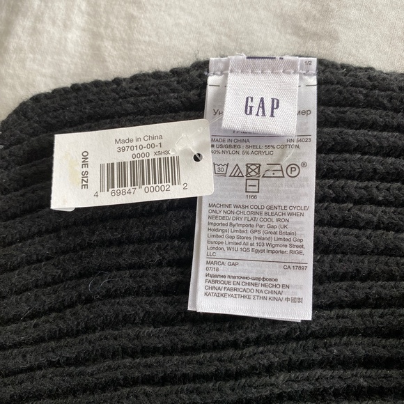 Gap Black Rib Knit Scarf NWT - Picture 3 of 3